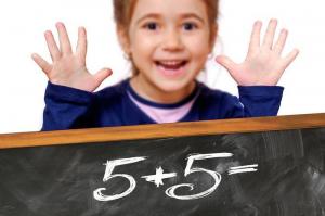 Senza lacrime e vadano a finire: 5 consigli per aiutare il vostro bambino far fronte con la matematica
