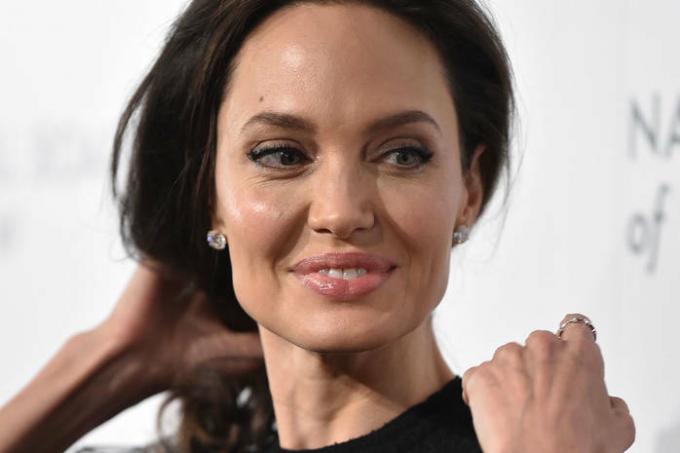 Il figlio di 11 anni di Angelina Jolie ha mostrato la foto della casa della mamma