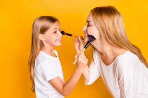 Cosmetici e adolescente: come utilizzare cosmetici