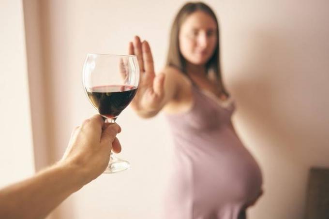 sicuro dosi di alcol durante la gravidanza non è: gli scienziati circa il cervello del feto