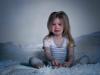 Paure notturne nei bambini: sono pericolose e come aiutare un bambino