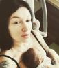 "Sag e sembra una grattugia": Anastasia Prikhodko ha mostrato la sua pancia dopo il parto