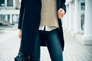 Come rimuovere i grumi dal tuo cappotto: 5 semplici modi