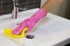 5 consigli per chi non si sente a proprio agio a pulire con guanti di gomma
