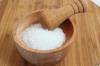 I medici hanno indicato 4 motivi per cui è necessario mangiare più sale
